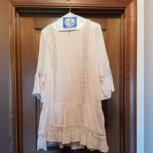Promesa, Beautiful, never worn, light cream dress